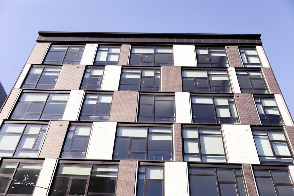 Dharma Home Suites Hoboken Exterior foto