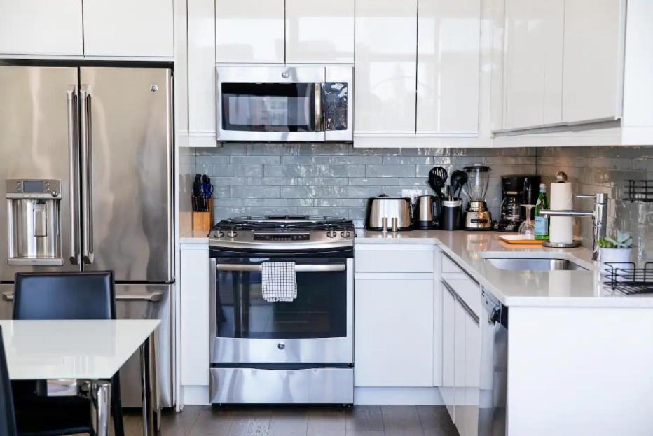 Dharma Home Suites Hoboken Exterior foto