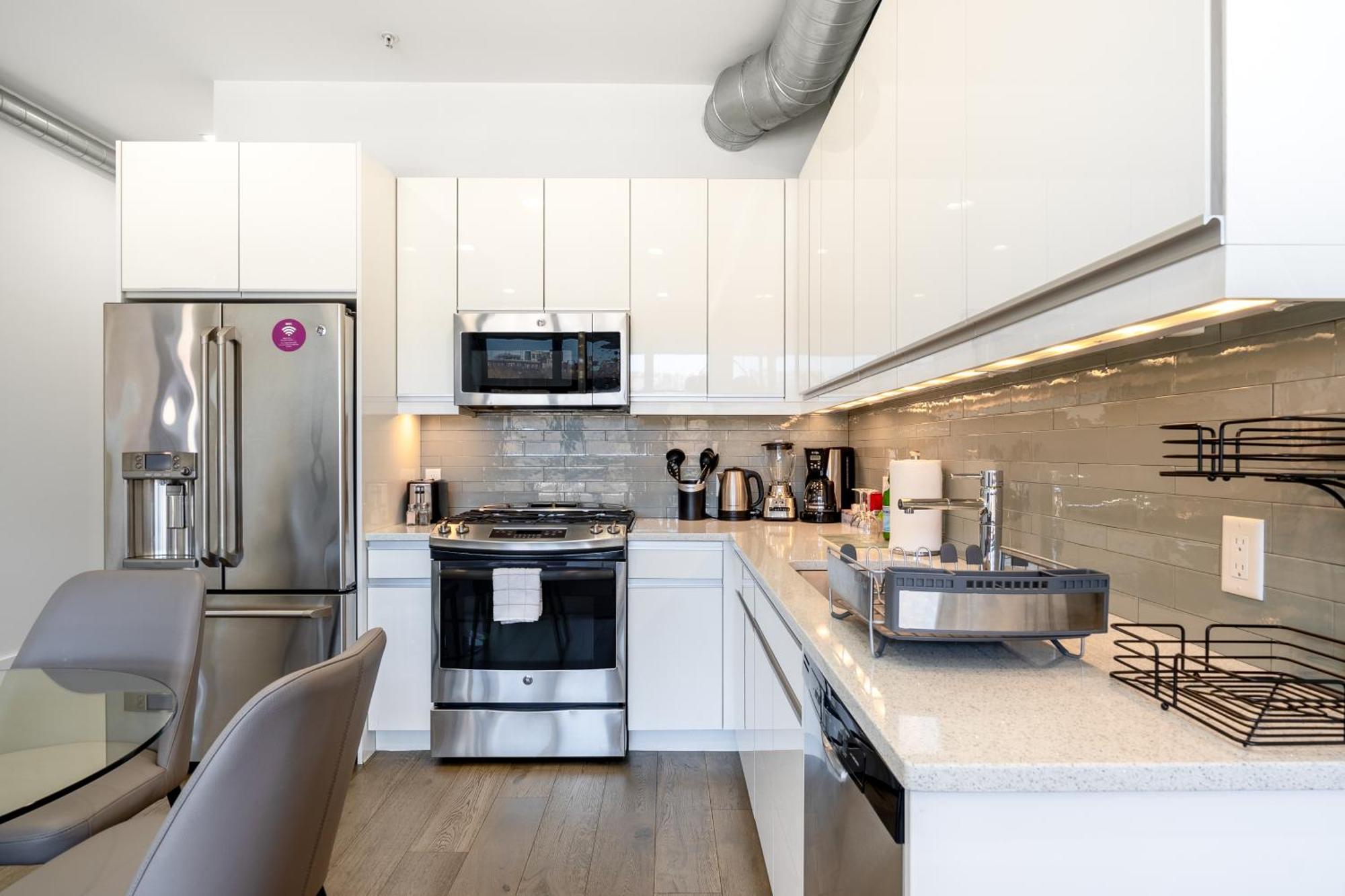 Dharma Home Suites Hoboken Exterior foto
