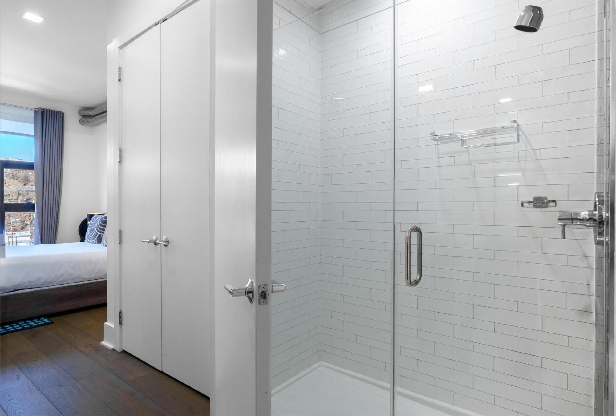 Dharma Home Suites Hoboken Exterior foto